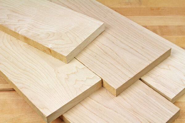 top-7-light-colored-wood-types-properties-uses-1