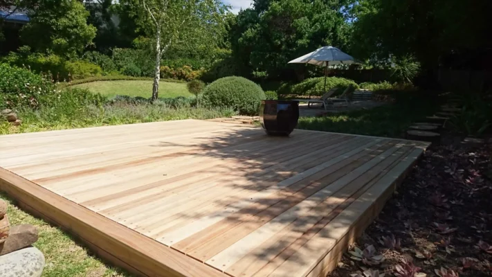 red-grandis-decking